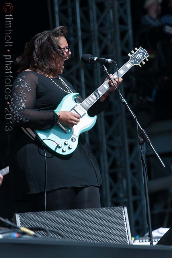 12-Alabama-Shakes-AS-H0012