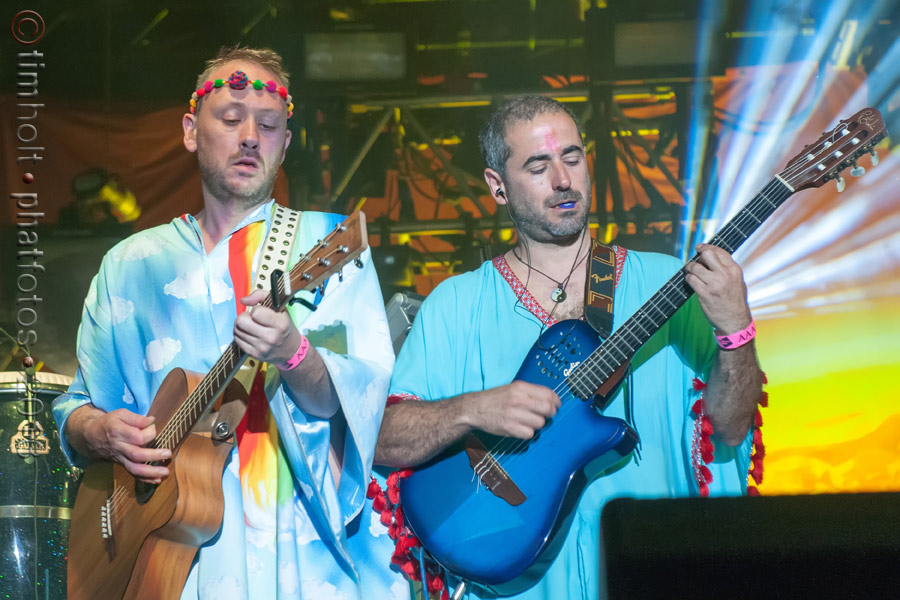 26-Basement_Jaxx_BJ-SH-260