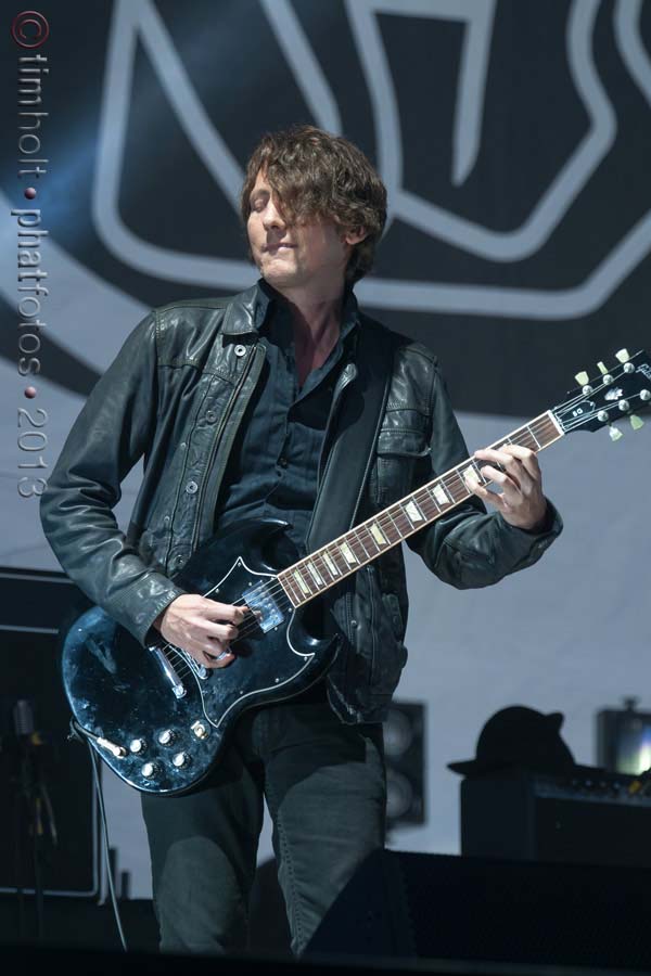 27-Kasabian-KS-HR-134