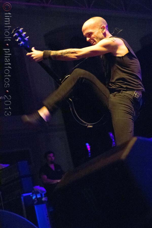 10-Rise-Against-RA-VW-072