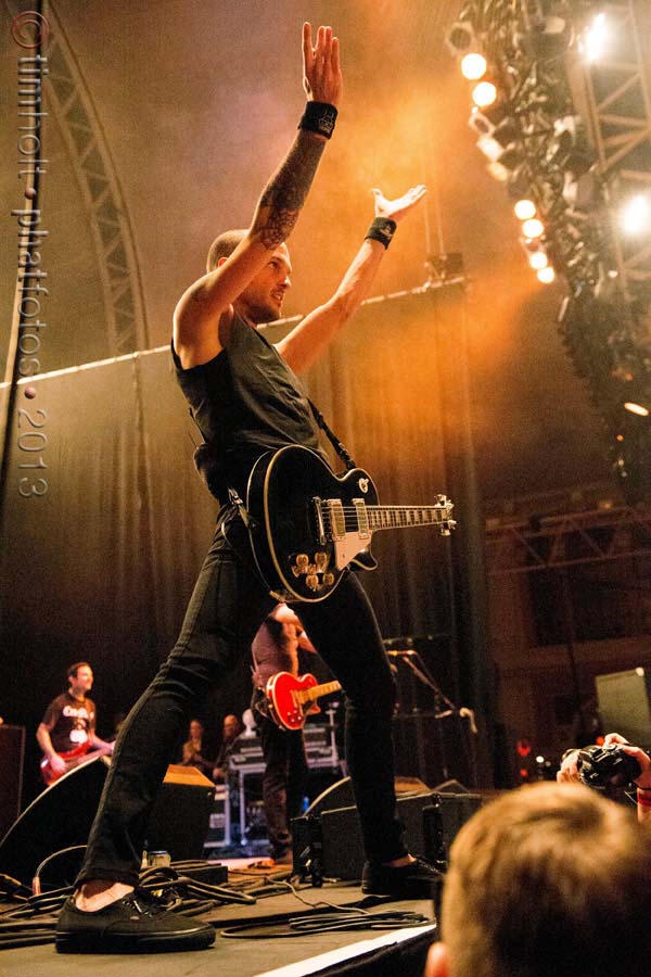 14-Rise-Against-RA-VW-126