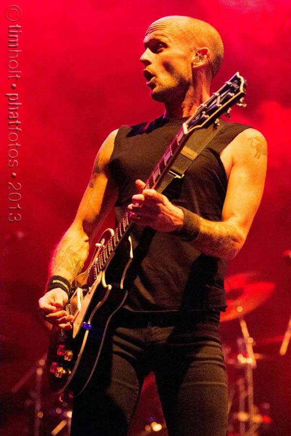 21-Rise-Against-RA-VW-118