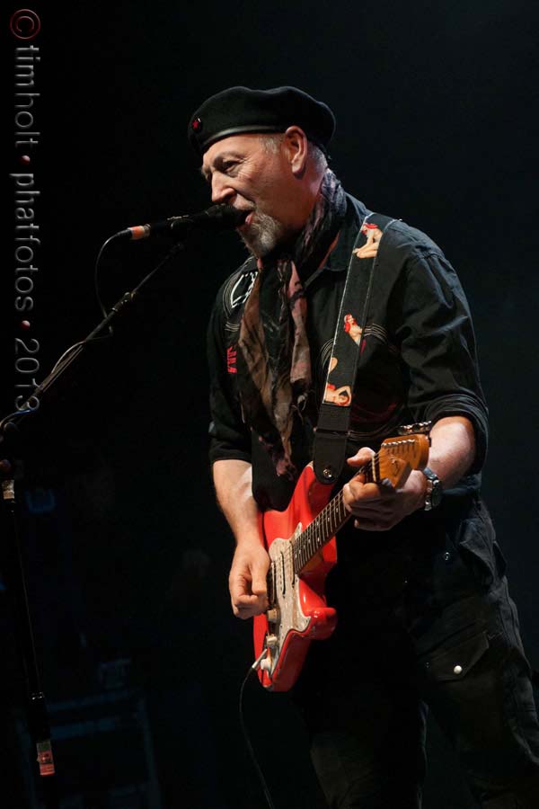 04-Richard-Thompson-RT-SB-033