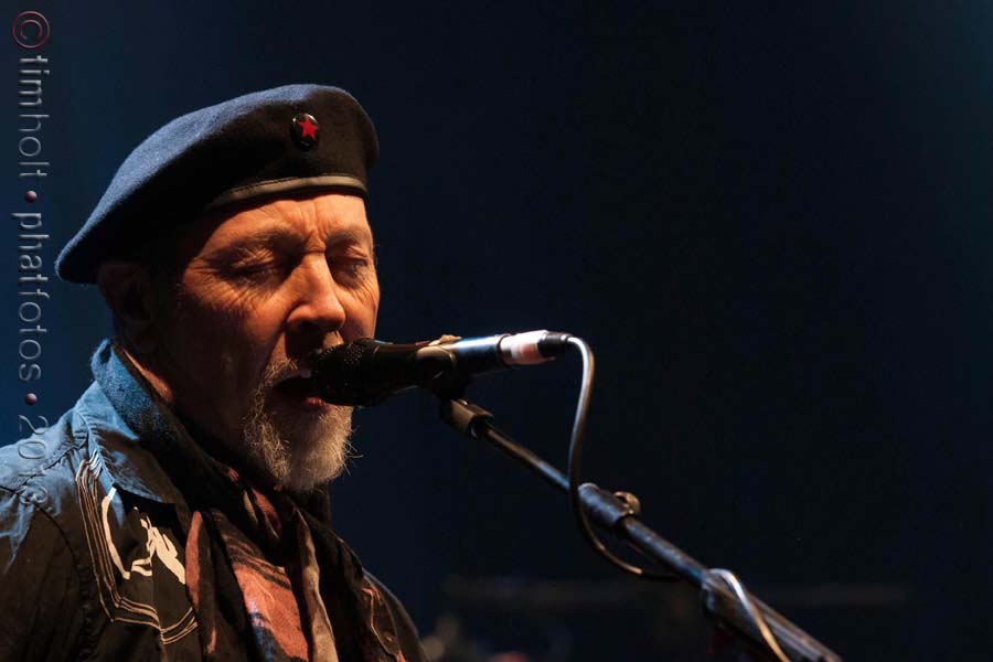 08-Richard-Thompson-RT-SB-057